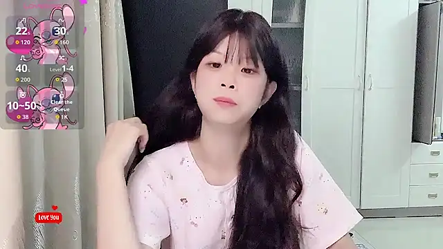 Snapshot of bunny-- chatting on June 2026 02:07:02 PM bunny-- online show from June 2026 02:07:02 PM