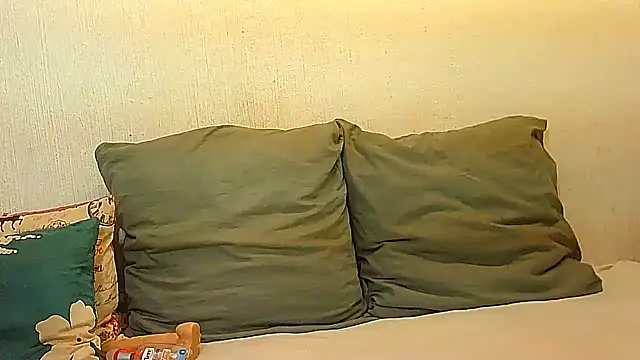 BrunetteNaomi8 online show from May 2026 09:09:01 PM