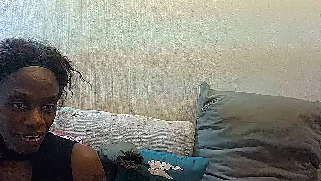 BrunetteNaomi8 online show from July 2026 12:57:02 PM