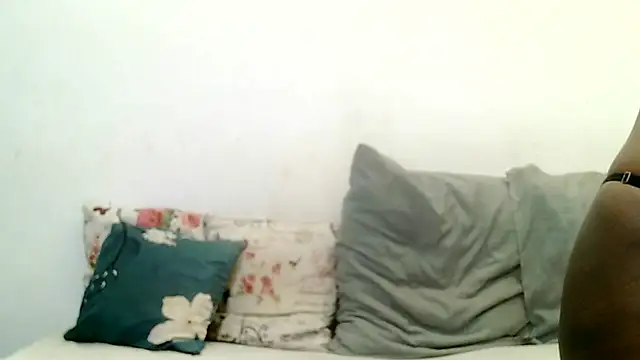 BrunetteNaomi8 online show from May 2026 07:44:02 PM