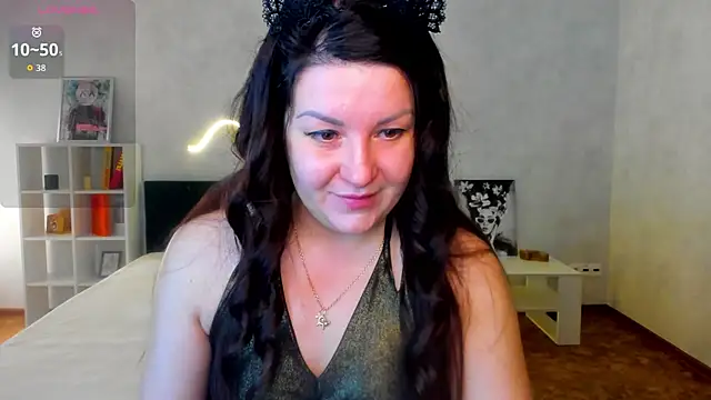 still  her online show from December 2025 01:21:02 AM