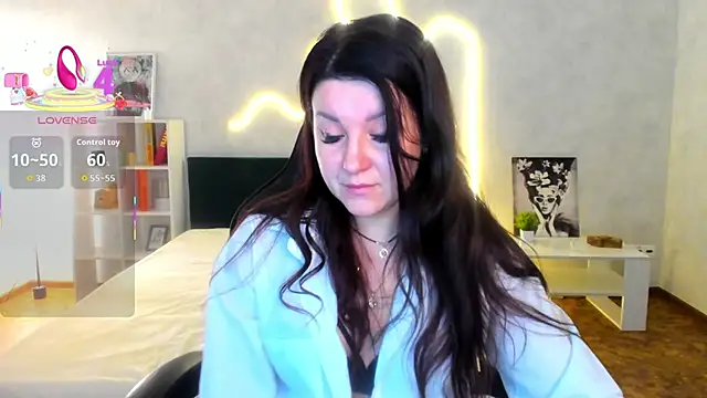 still  her online show from January 2026 01:32:02 AM