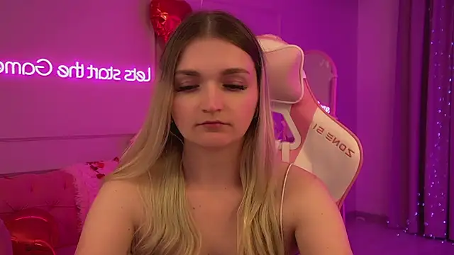 AnnyRaii online show from February 2026 06:30:02 PM