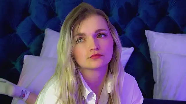 AnnyRaii online show from February 2026 06:11:02 AM