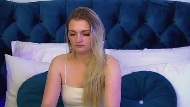 AnnyRaii online show from February 2026 06:22:01 AM