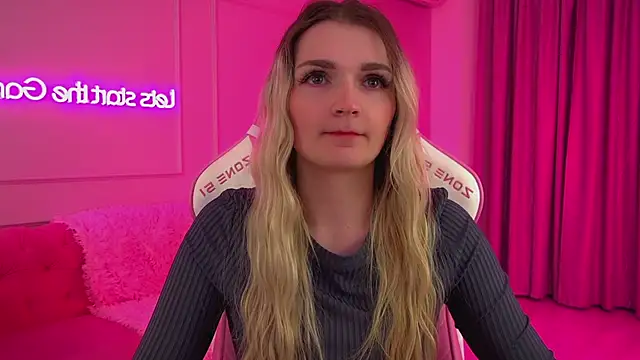 AnnyRaii online show from February 2026 06:27:01 PM