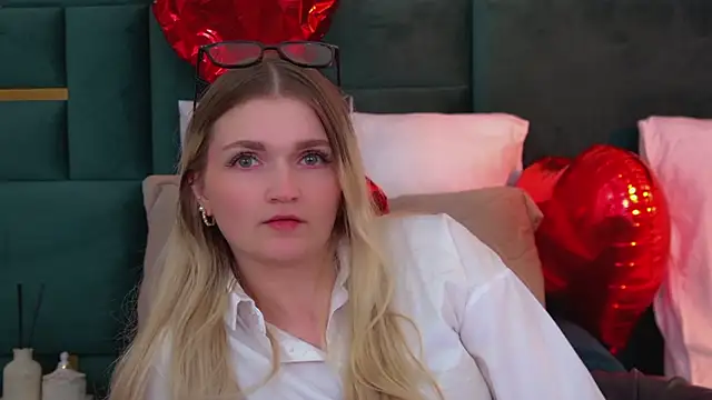 AnnyRaii online show from February 2026 06:08:02 PM