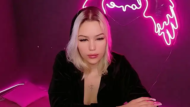 Snapshot of _shy_angel chatting on November 2025 12:30:01 PM shy angel online show from November 2025 12:30:01 PM