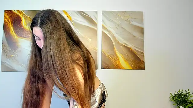 LiraRevery online show from November 2025 03:29:01 AM