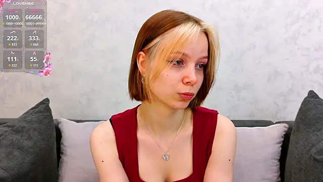 UmbraVelour online show from February 2026 03:45:02 PM