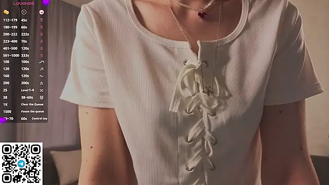 UmbraVelour online show from April 2026 12:56:02 PM