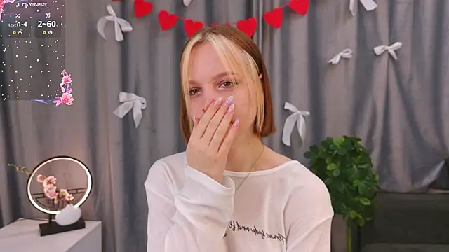 UmbraVelour online show from February 2026 01:21:02 PM