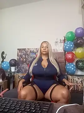 LaReineCleo online show from March 2026 11:23:02 AM