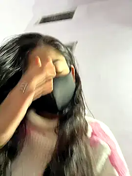 cutestpearl online show from December 2025 05:30:01 PM