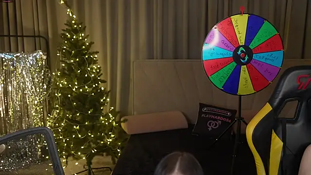 Kara cat online show from December 2025 03:25:02 PM