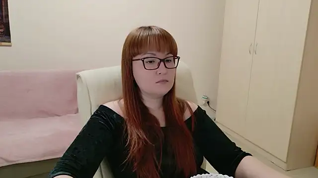 Snapshot of Foxy-lady chatting on December 2025 11:48:02 PM Foxy-lady online show from December 2025 11:48:02 PM