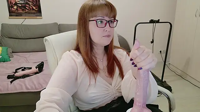 Snapshot of Foxy-lady chatting on October 2025 01:18:01 AM Foxy-lady online show from October 2025 01:18:01 AM