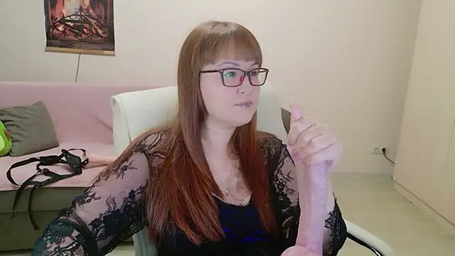 Snapshot of Foxy-lady chatting on November 2025 04:39:02 PM Foxy-lady online show from November 2025 04:39:02 PM