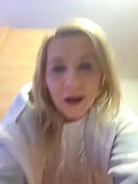 KaylinJan online show from April 2026 04:08:01 AM