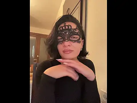 Pineapple online show from November 2025 11:54:02 AM