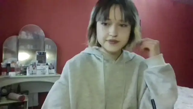 SkylaPorter online show from November 2025 10:37:01 AM