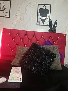 Miabellaksh online show from November 2025 01:47:02 PM