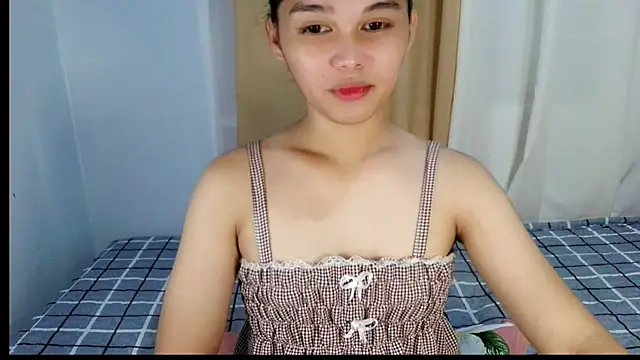 Snapshot of sluttyLeila chatting on February 2026 05:27:02 AM sluttyLeila online show from February 2026 05:27:02 AM
