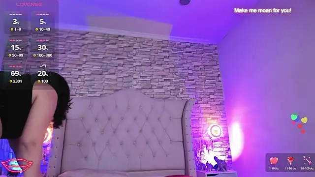 Amanda Mooree online show from April 2026 04:03:01 AM