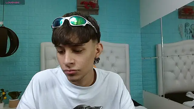 DraxBlade09 online show from March 2026 07:45:02 PM