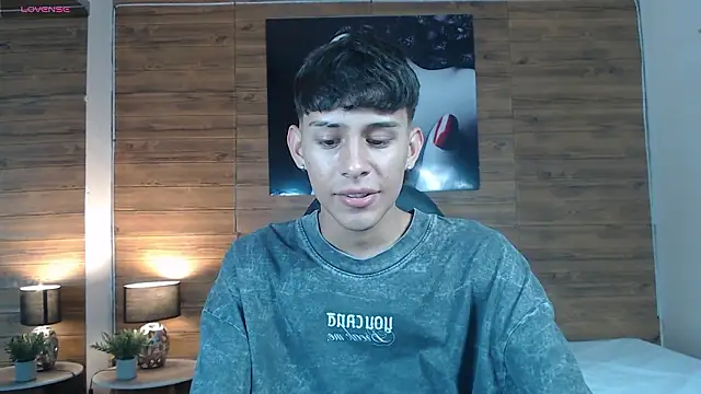 DraxBlade09 online show from March 2026 08:25:02 PM