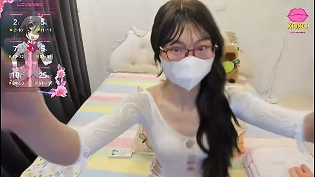 Teahyee online show from April 2026 10:59:02 PM