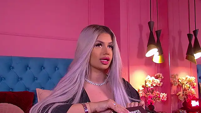 LorrySkye online show from January 2026 05:00:02 AM