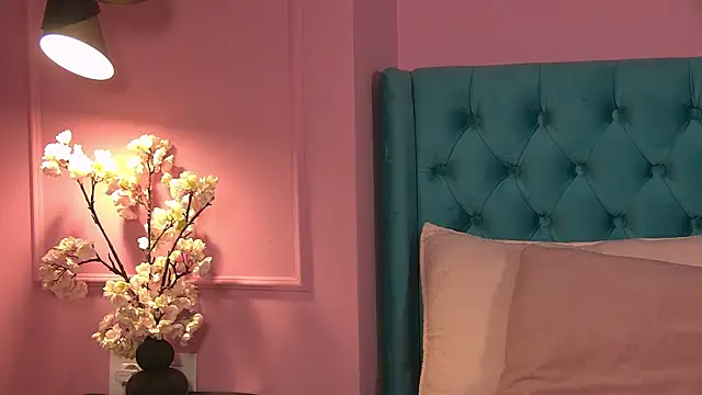 LorrySkye online show from December 2025 05:32:01 AM