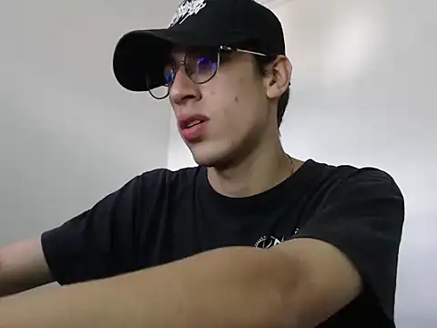 Snapshot of Dio__morningstar chatting on November 2025 04:32:02 PM Dio morningstar online show from November 2025 04:32:02 PM