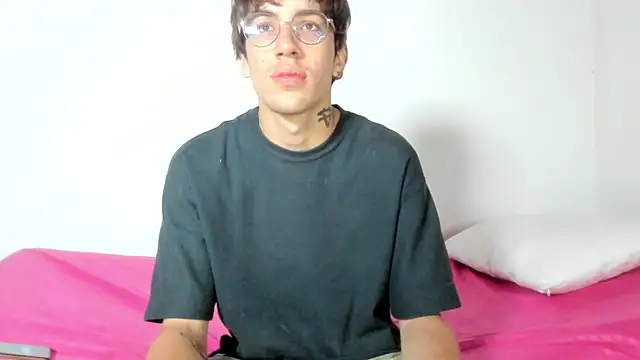 Snapshot of Dio__morningstar chatting on April 2026 12:28:02 PM Dio morningstar online show from April 2026 12:28:02 PM