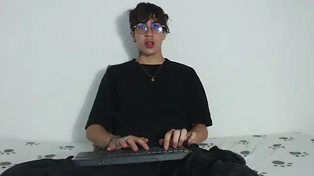 Snapshot of Dio__morningstar chatting on March 2026 12:06:02 PM Dio morningstar online show from March 2026 12:06:02 PM