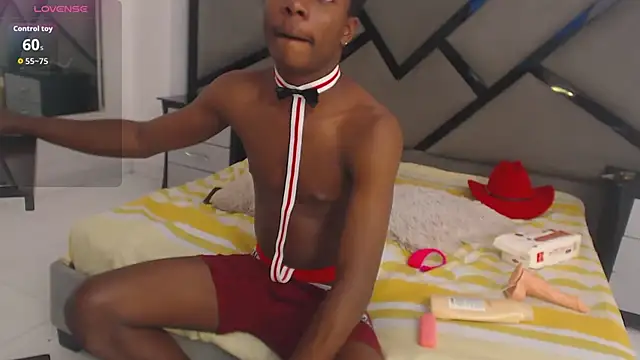 NoahJhonson69 online show from December 2025 07:12:01 PM