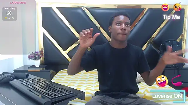 NoahJhonson69 online show from January 2026 07:06:02 PM