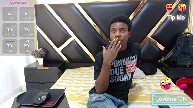 NoahJhonson69 online show from March 2026 11:37:02 AM