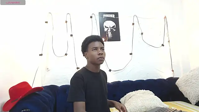 NoahJhonson69 online show from April 2026 11:27:01 AM