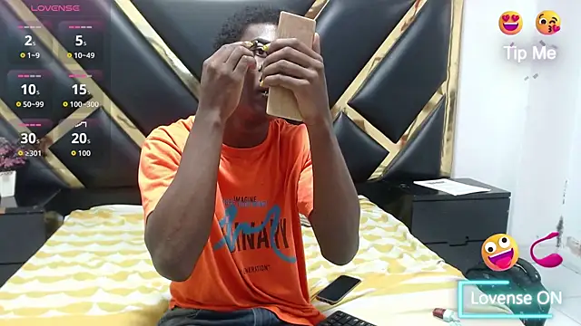 NoahJhonson69 online show from February 2026 11:54:02 AM