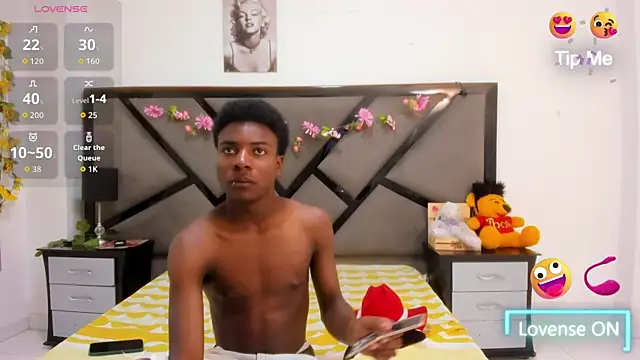 NoahJhonson69 online show from April 2026 11:33:01 AM