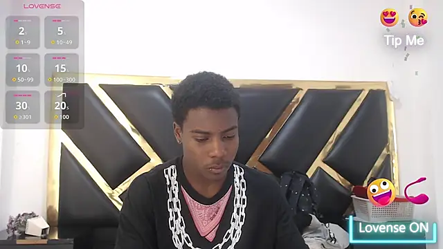 NoahJhonson69 online show from February 2026 11:52:01 AM