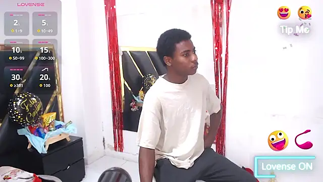 NoahJhonson69 online show from February 2026 11:43:02 AM