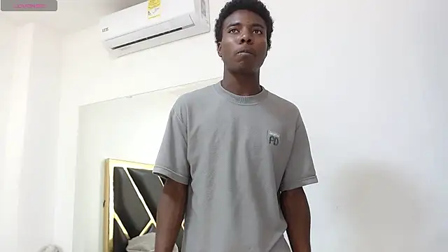 NoahJhonson69 online show from May 2026 11:35:01 AM