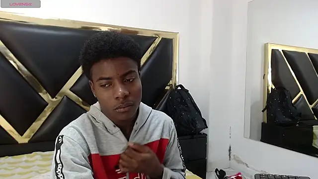 NoahJhonson69 online show from April 2026 02:20:01 PM