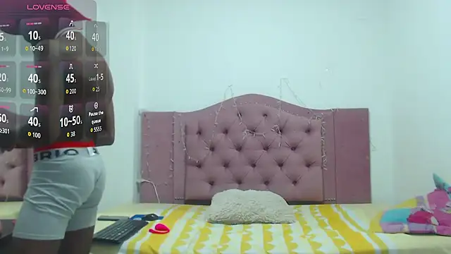 NoahJhonson69 online show from November 2025 11:10:02 AM