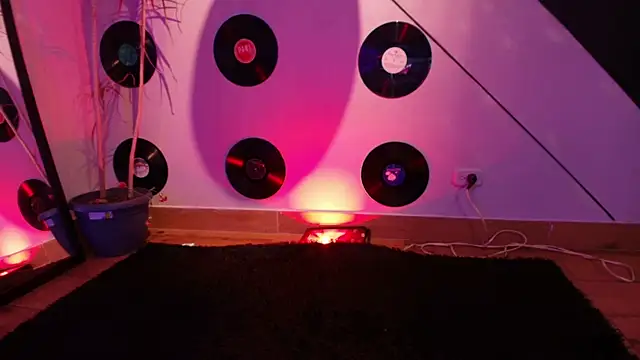 Snapshot of goddess_julieta chatting on January 2026 06:36:02 PM goddess julieta online show from January 2026 06:36:02 PM