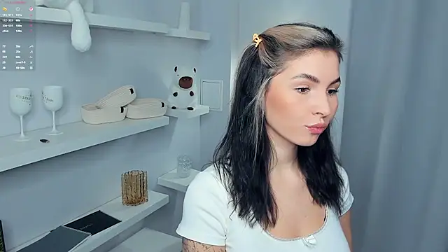 FeliciaKogen online show from November 2025 07:20:01 AM