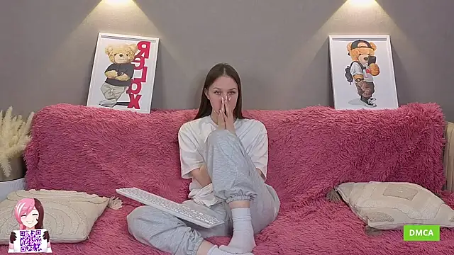 JaymieLarkey online show from January 2026 04:00:01 PM